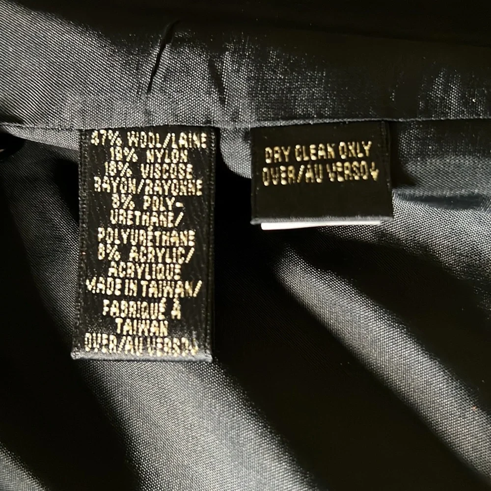 Petite Dana Bachman Black/Brown Metallic Tweed Suit Size: 4 Petite MSRP: $300 - Picture 10 of 10